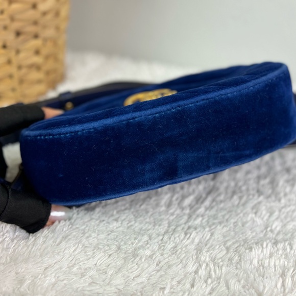 Gucci GG Marmont Matelasse Velvet Belt Bag - Picture 7 of 11